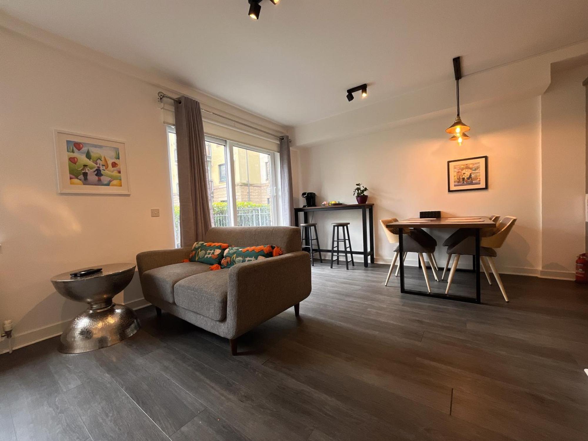 Apartment 2 Bath Free Parking Edinburg Exteriör bild