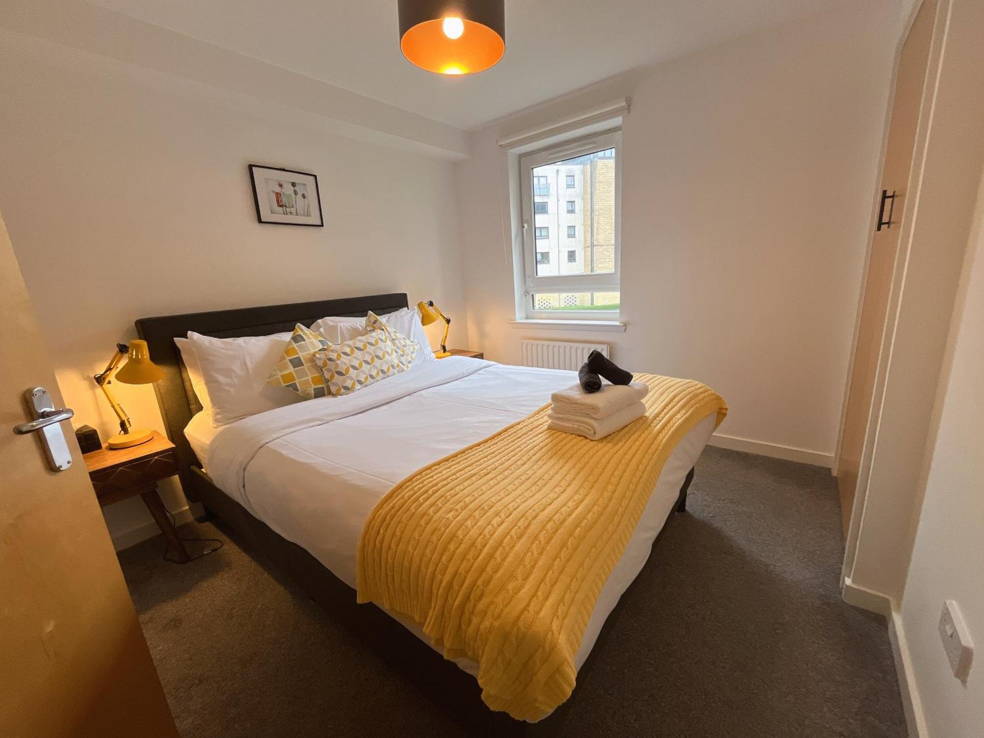 Apartment 2 Bath Free Parking Edinburg Exteriör bild