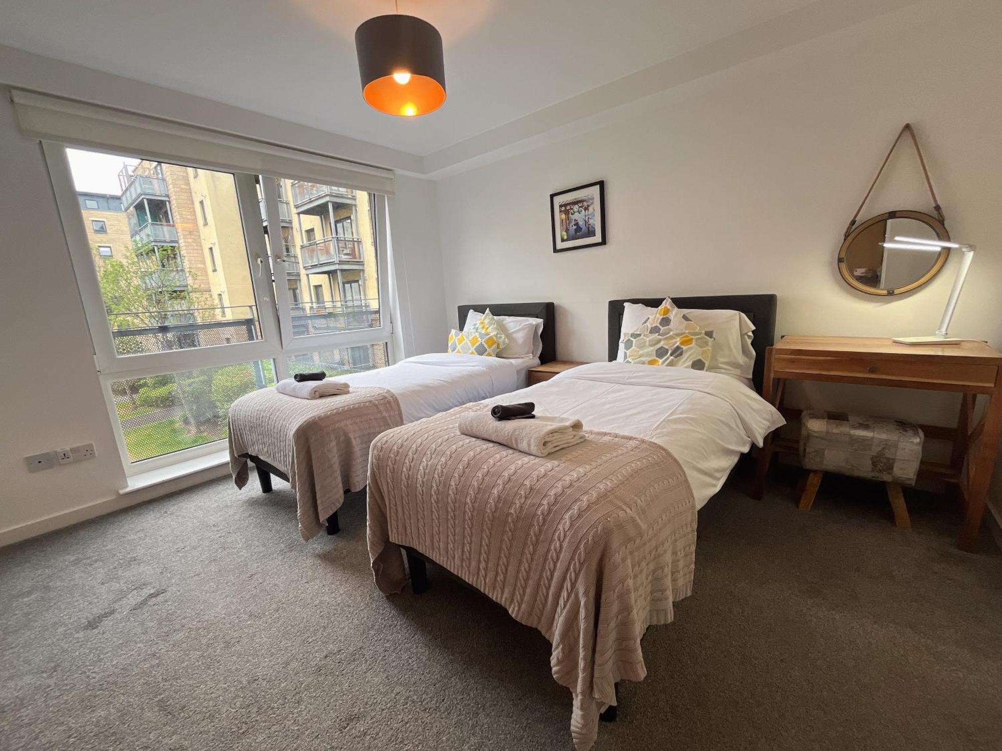 Apartment 2 Bath Free Parking Edinburg Exteriör bild